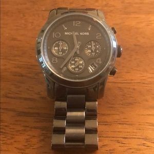 Gunmetal Michael Kors watch. Looks brand new!